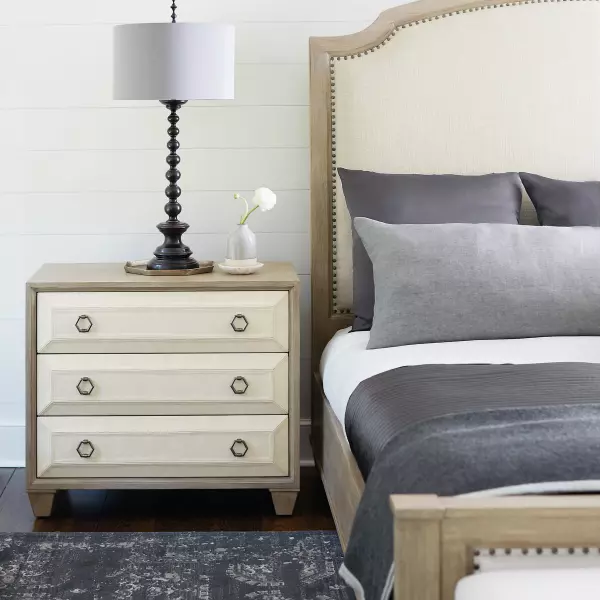 K1117 Bernhardt Santa Barbara Upholstered Sleigh Queen Bed 009