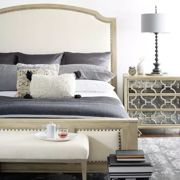 K1117 Bernhardt Santa Barbara Upholstered Sleigh Queen Bed 011