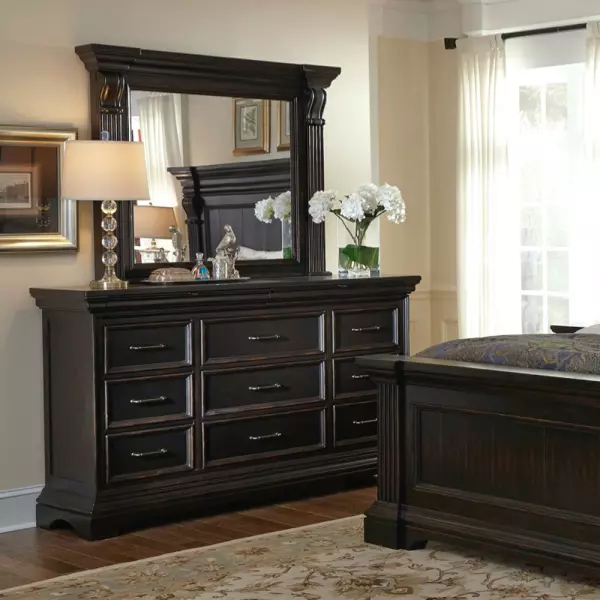P012100 Caldwell 11 Drawer Dresser