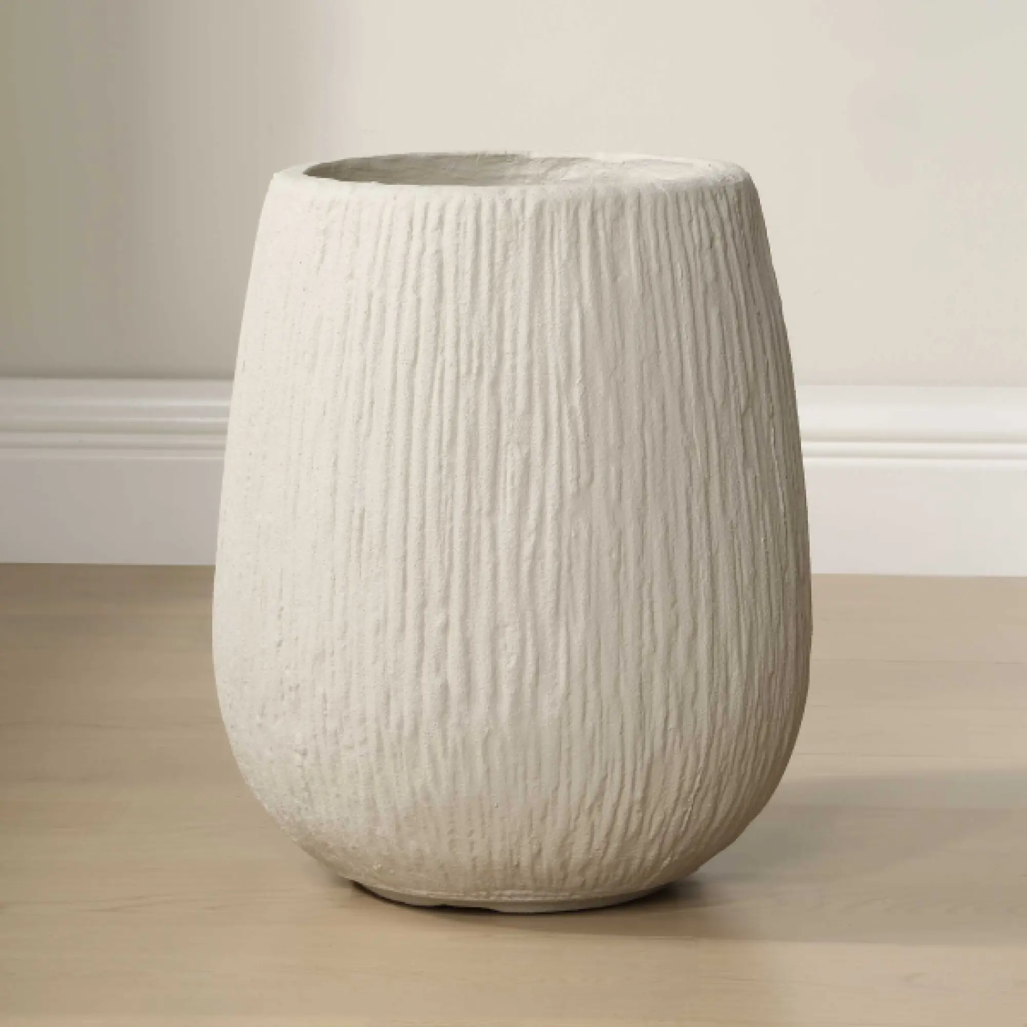 18250 Uttermost Rustic Ridge Off White Outdoor Planter 3