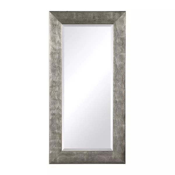 Uttermost 09447